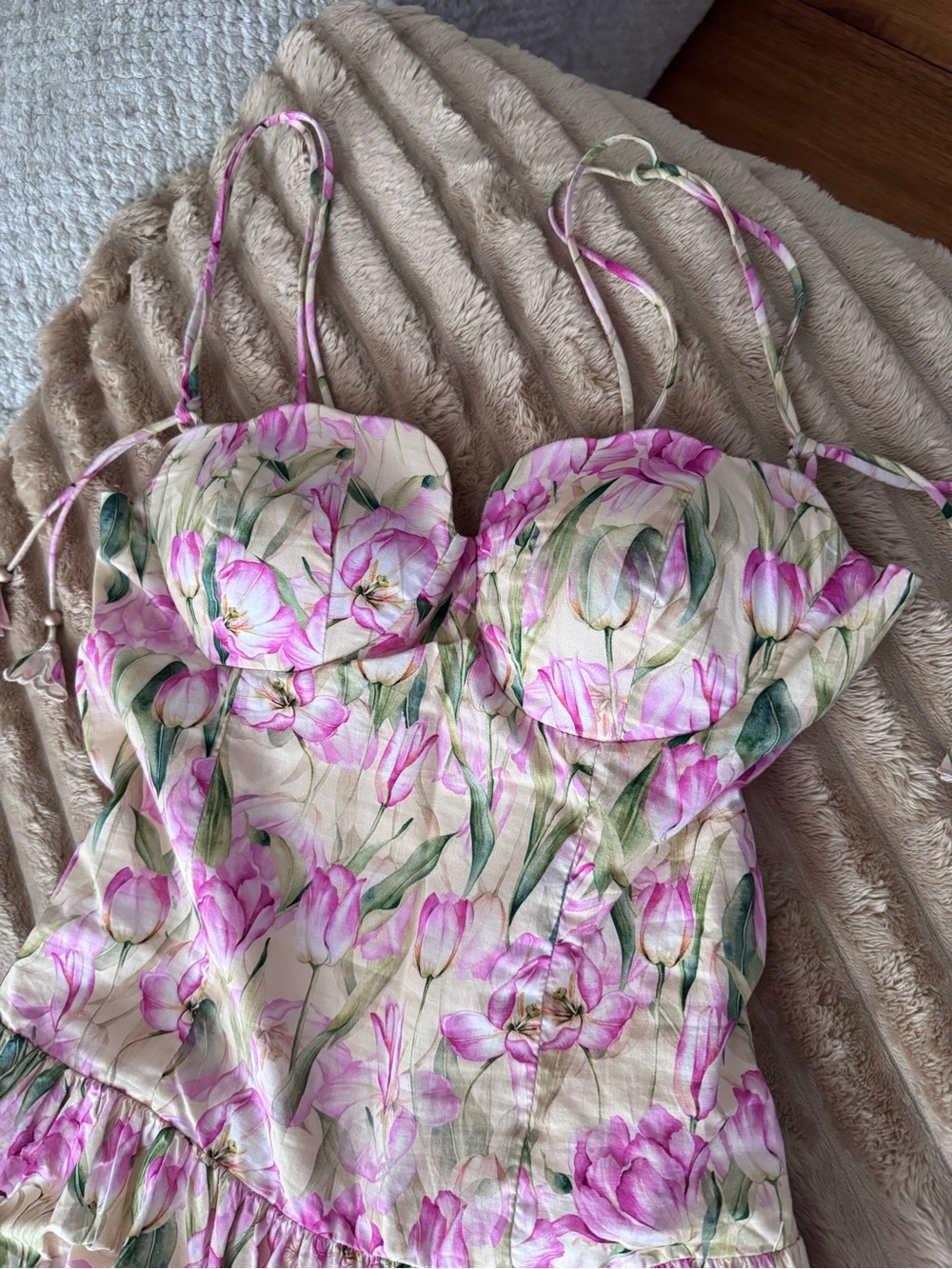 En Saison Arya Floral Midi Dress - Picture 3 of 9